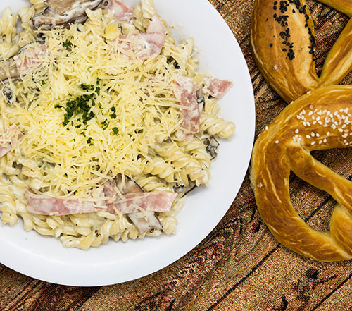 Pasta Alfredo Europizza